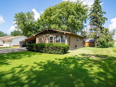 319 E Elm St