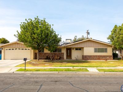 Property at 920 Westwind Dr, El Centro, CA