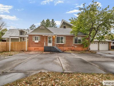 2800 S Western Ave
