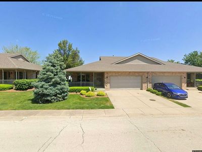 211 Fox Run Dr