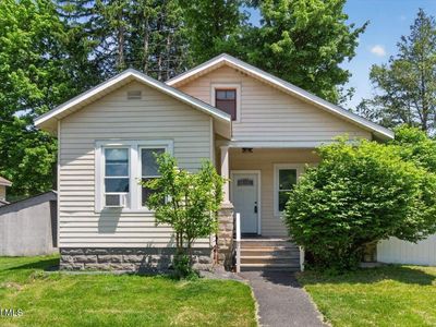 2 Woodlawn Terrace