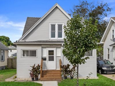 1614 Quincy AVENUE