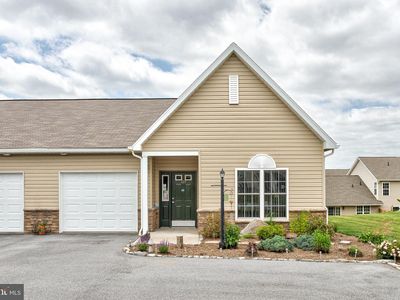 128 Gemstone Dr