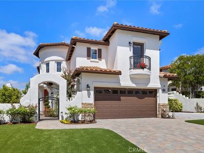 25 Dartmouth Ln