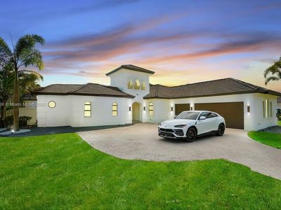 499 SW Squire Johns Ln