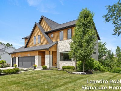 6 Fox Point Ct NE