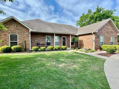 500 W Taylor Ave