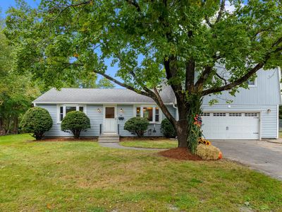 Property at 48 Sunset Dr, Northbridge, MA