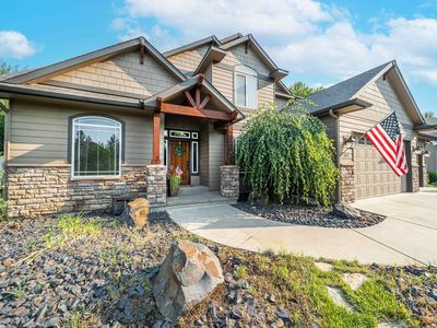 1017 E Golden Ct