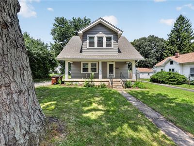 125 Rosewood Dr