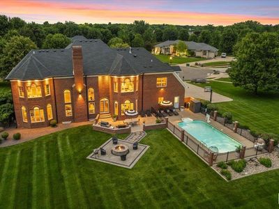 3404 Embassy Dr