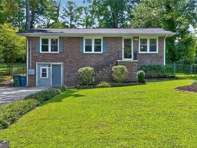 2399 Lakewood Dr NW