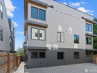 4519 D Bagley Avenue N