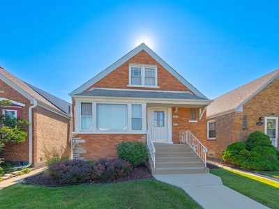 6811 S Komensky Ave