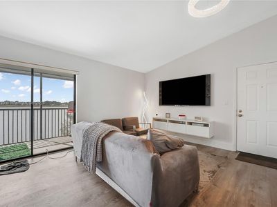 468 NE 206th Ln APT 206