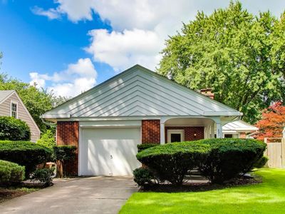 221 Ingleside Ave