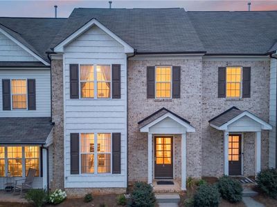 8 Nandina Dr