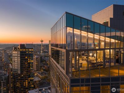 121 Stewart Street #1406