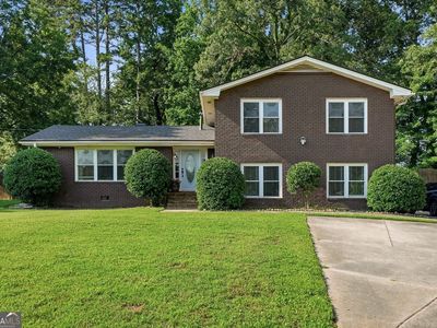2725 Spring Dr