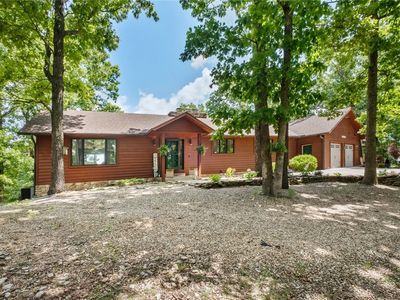 16048 Cypress Ln
