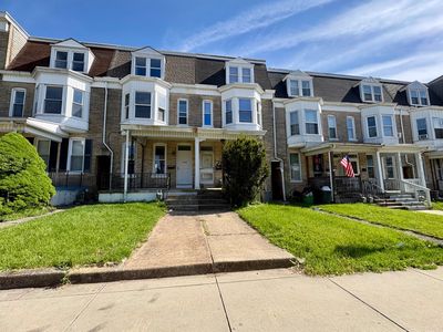 240 W Jackson St
