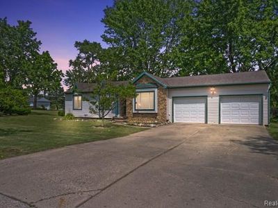 6011 Stockbridge Commons Trl