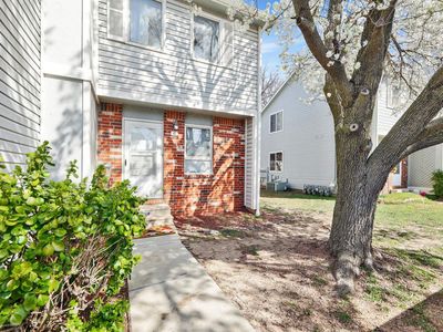 Property at 101 S Rock Rd APT 6, Derby, KS