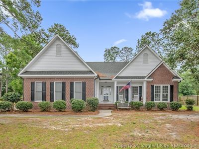 5437 Labrador Dr
