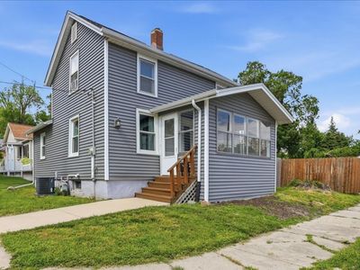 1101 N Western Ave