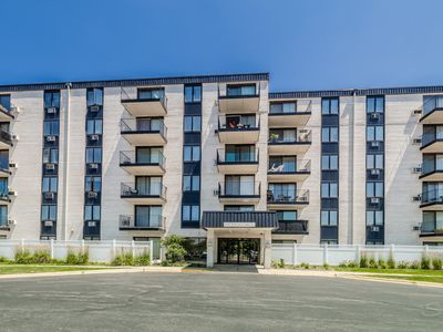 9737 N Fox Glen Dr APT 1N