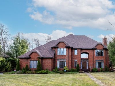 5321 Bay Hill Dr