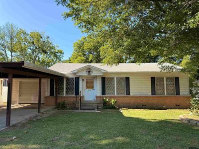 213 E Magnolia Dr