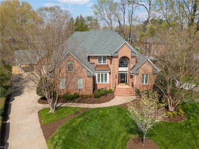 604 Stoneleigh Ct