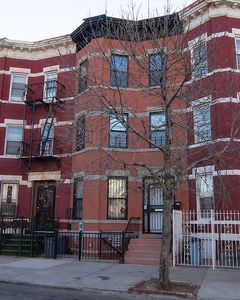 544 Van Buren St
