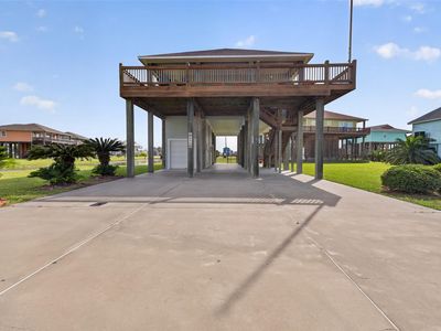 Property at 844 Eastview, Crystal Beach, TX