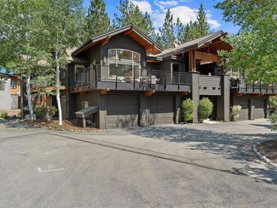 4 Calaneva Dr #14