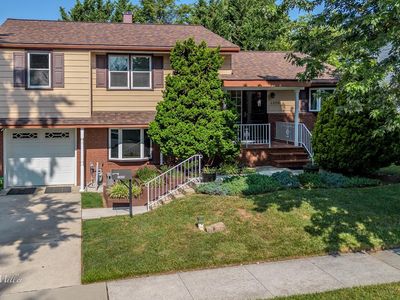 1320 Malbay Dr