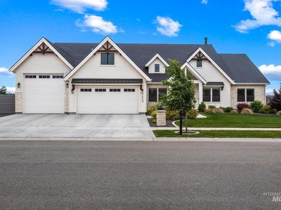 2929 E Bingley Dr
