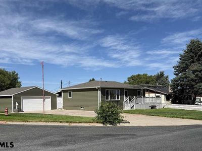 Property at 64 Sycamore Ter, Gering, NE