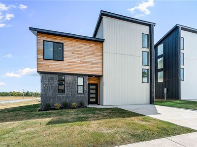 2600 W Bonnie Ln