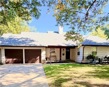 7825 Rosewood Dr