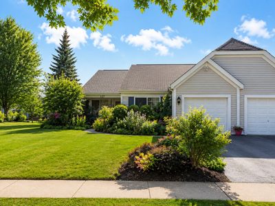 127 W Amberley Dr