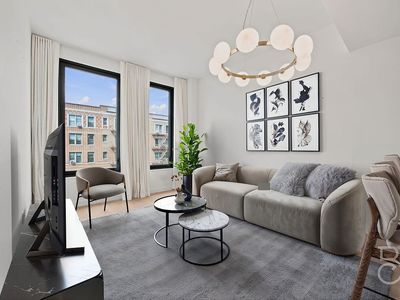 21-21 31st St #4J