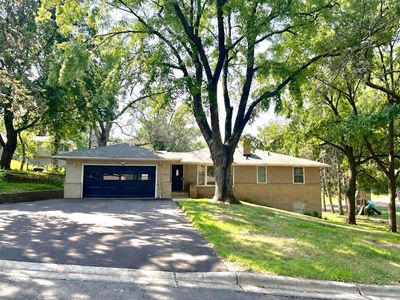 1351 Hillcrest Dr NE