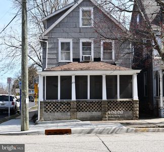 272 E Broadway