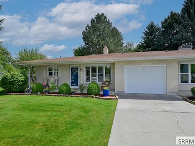 485 Gustafson Dr