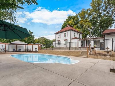 304 Main St S