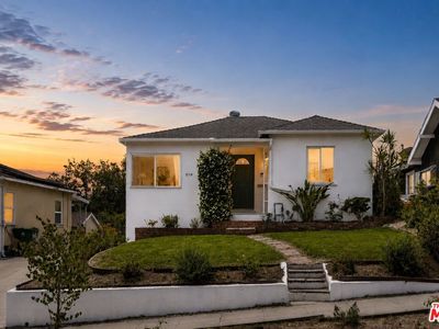 5158 Almaden Dr