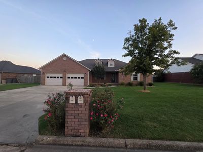 2800 Cambridge Dr