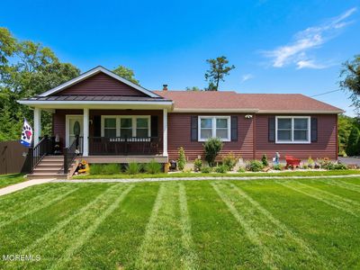15 Bayberry Avenue